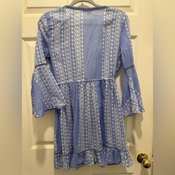 Blue Island Blue and‎ White Ruffled Tie open Front kamona style - Picture 7 of 9